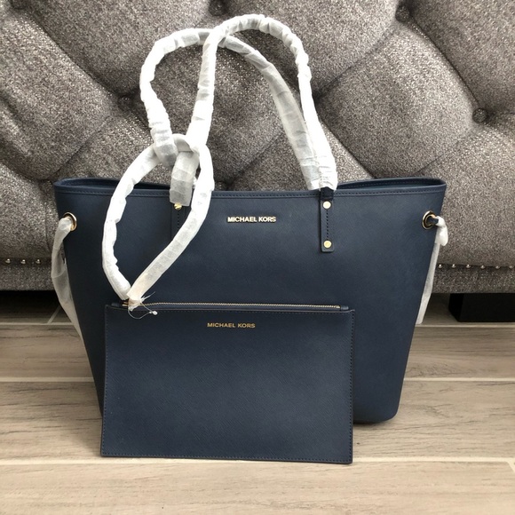 Michael Kors Jet Set Bag - Picture 1 of 10